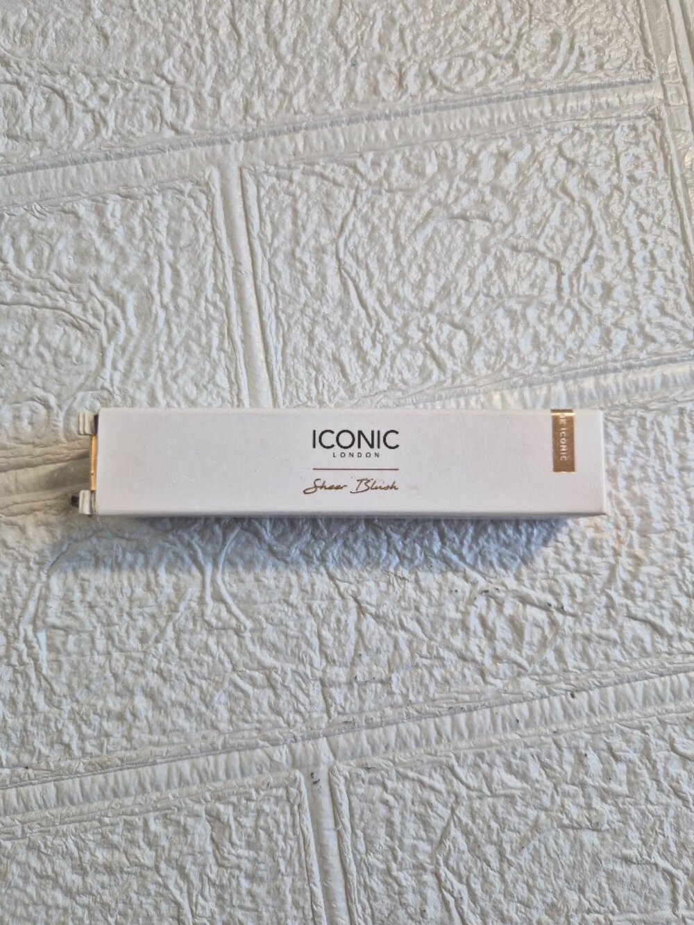 Iconic London Sheer Blush in Fresh Faced Made in Italy Full Size Boxed